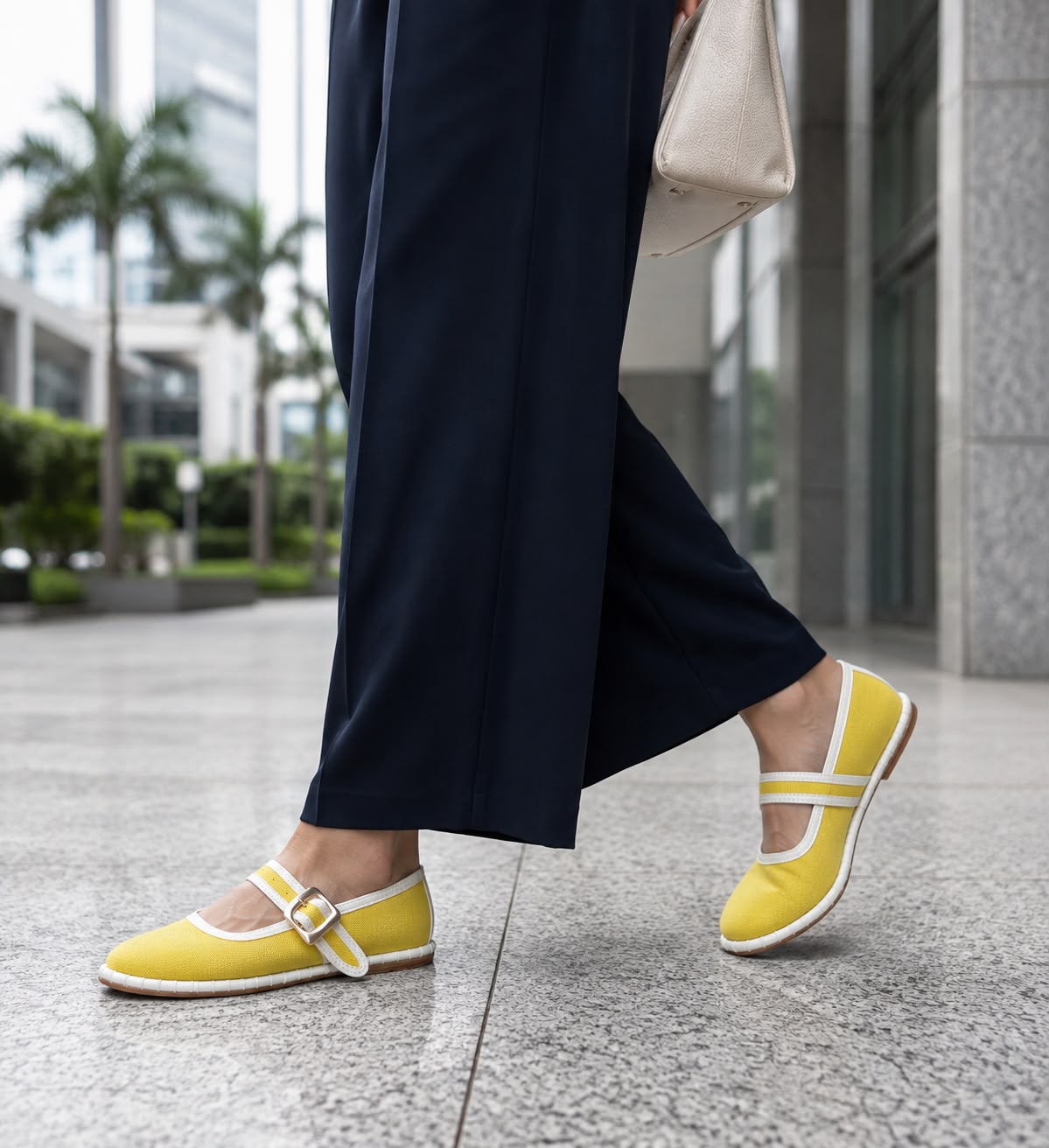Petite Jane en lima con borde blanco